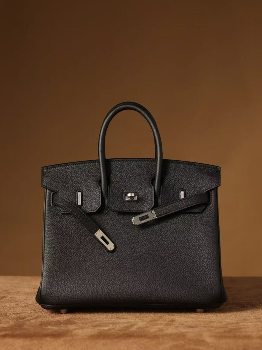 Classic Hermes Bag: A Stylish and Versatile Choice for Elegance